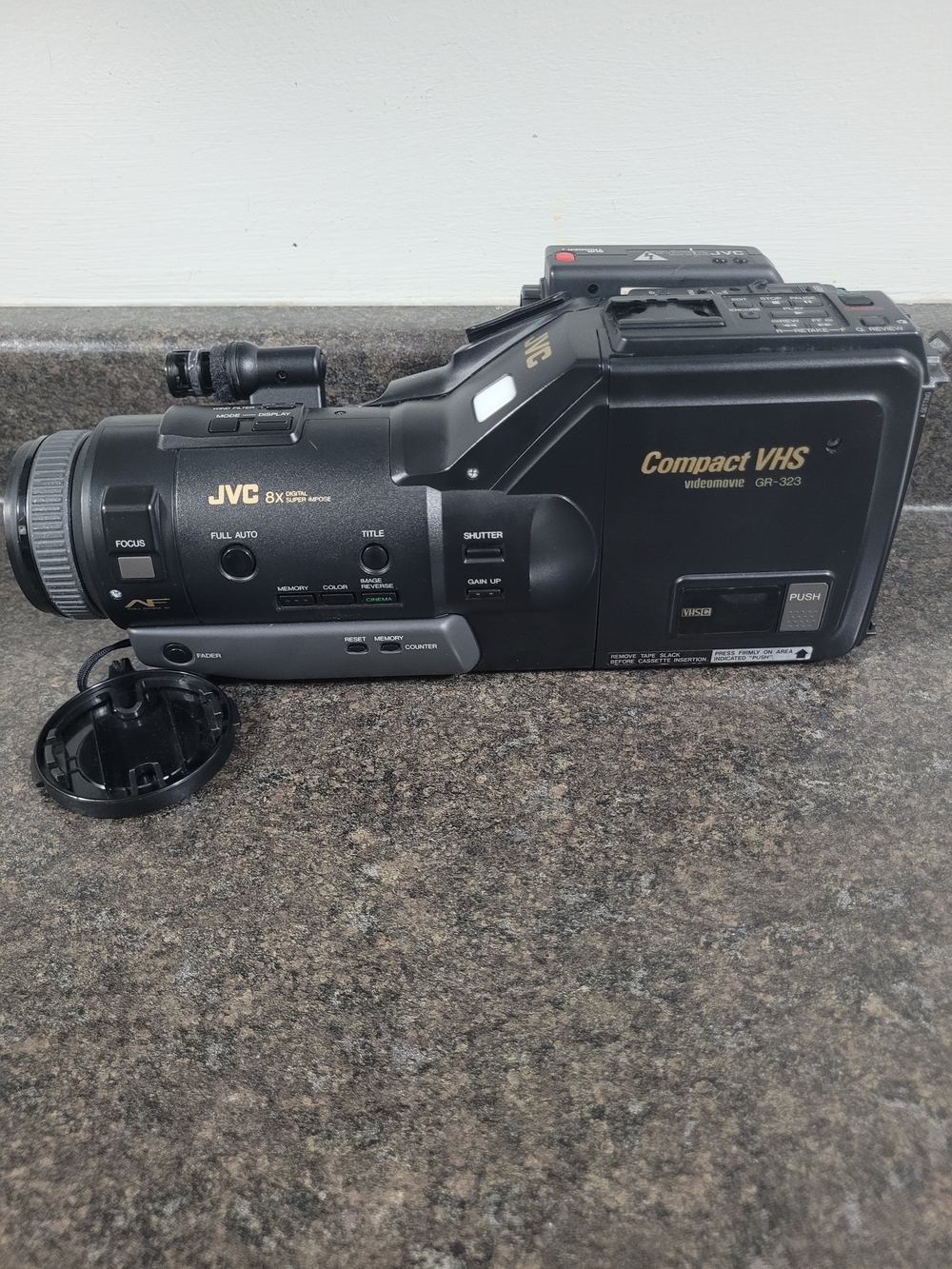 JVC VHS- C MODEL GR-323 Video Movie Camera